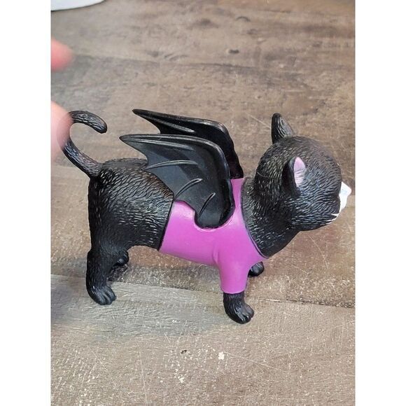 Flying witch cat Wing mythical creature toy figure - Picture 2 of 5